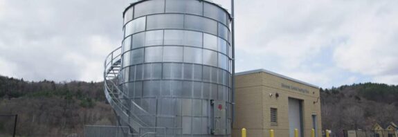 Wood-chip biomass heating plant at St. Johnsbury School